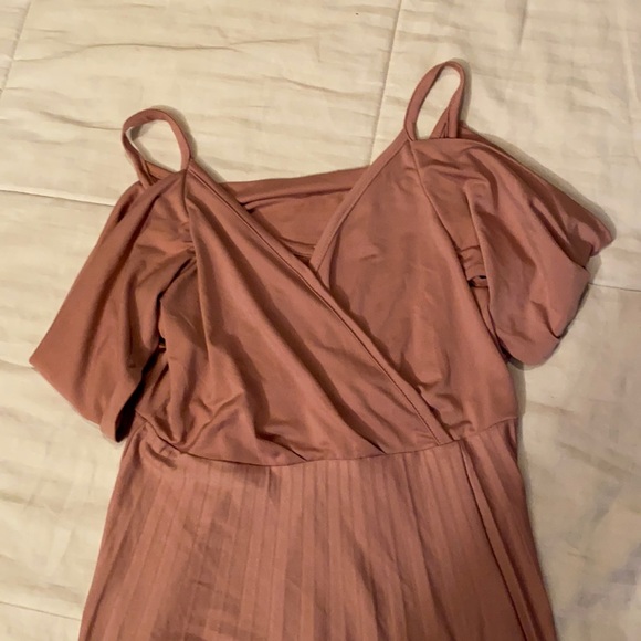 Stunning DEX Blush dress - Picture 2 of 5